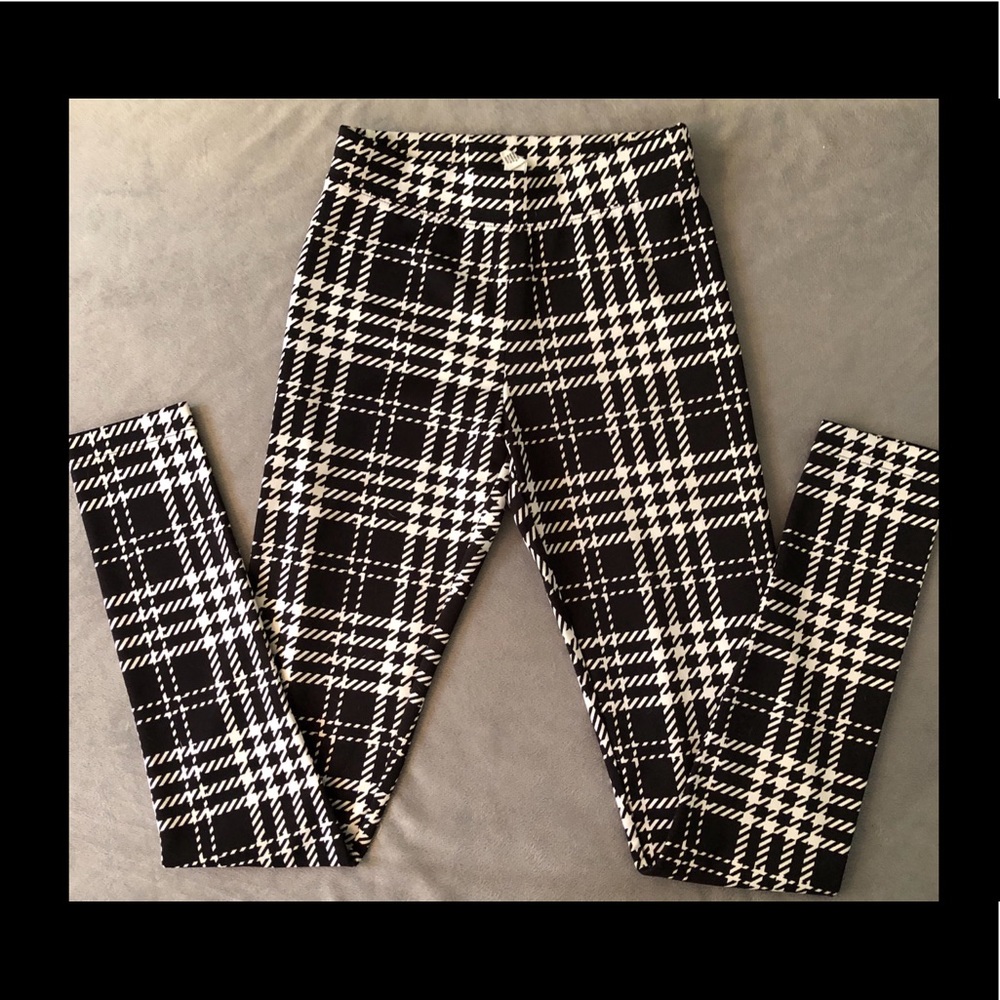 Black & White printed pants